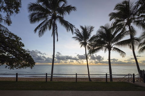 Coral Sands Beachfront Resort - Travel Search 29
