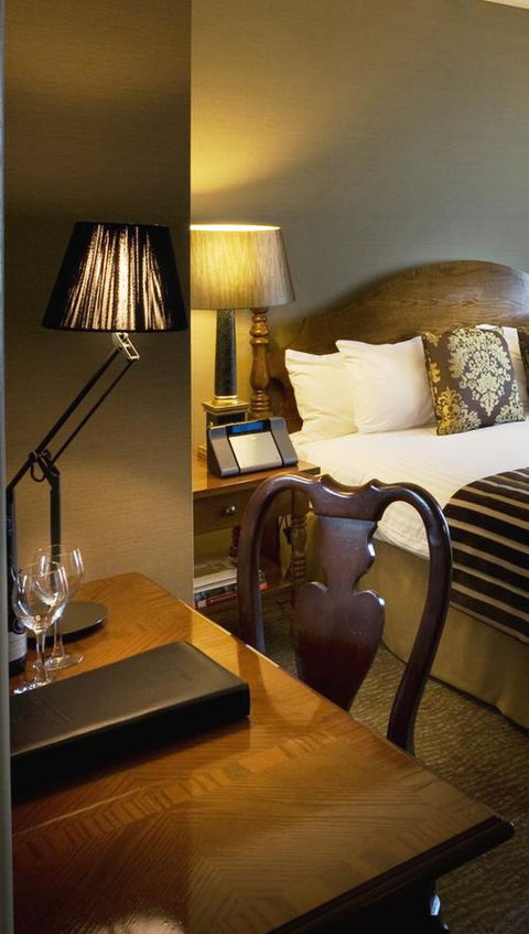 Stamford Plaza Brisbane - Cruises Travel 24