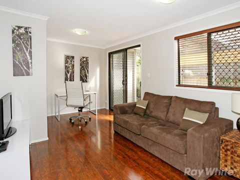 Beach House On Jones Parade, Central Coolum Beach - Travel Search 8