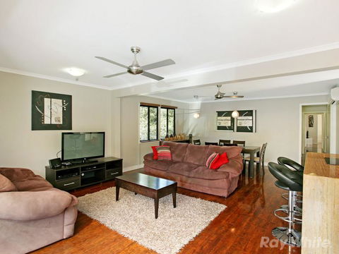 Beach House On Jones Parade, Central Coolum Beach - Travel Search 4