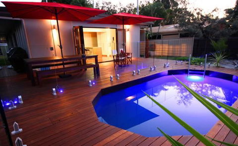 Beach House On Jones Parade, Central Coolum Beach - Travel Search 1