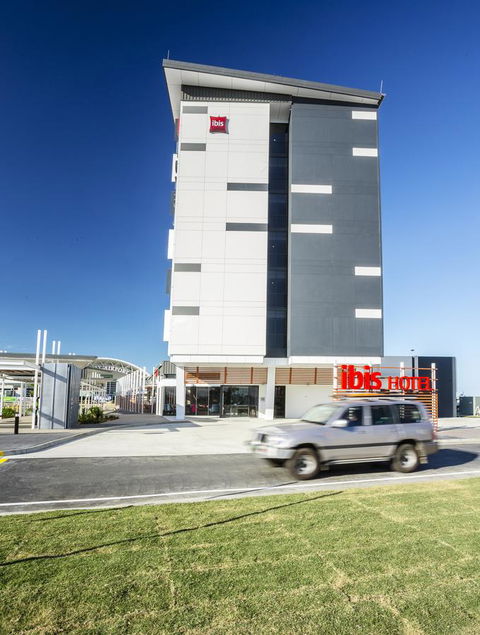 Ibis Mackay - Travel Agents 22