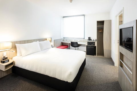 Ibis Mackay - Travel Agents 2