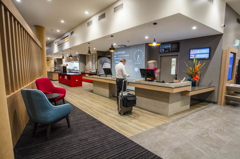 Ibis Mackay - Travel Agents 6