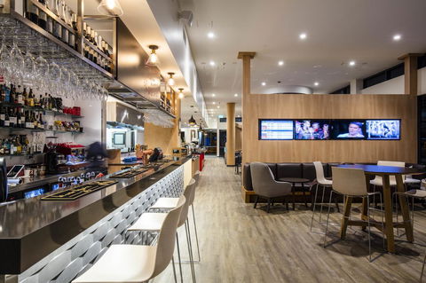 Ibis Mackay - Travel Agents 5