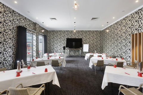 Ibis Mackay - Travel Agents 44