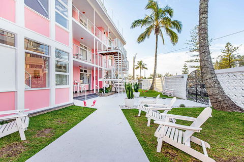 The Pink Hotel Coolangatta - Tourism Guide 2