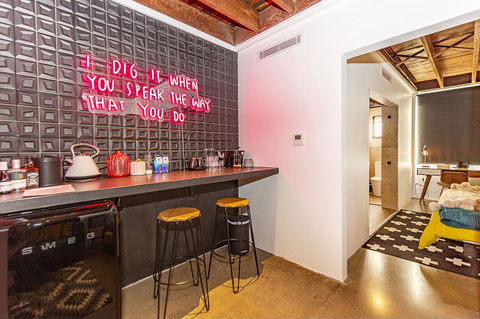 The Pink Hotel Coolangatta - Tourism Guide 20