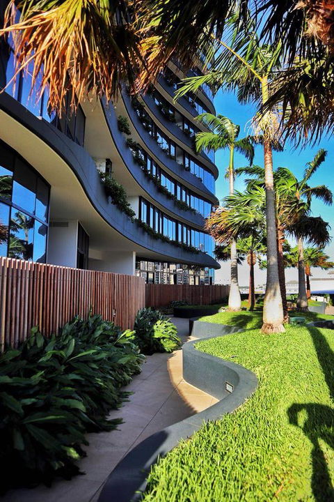 Hostrelax Residences On Alfred - Tourism Guide 12