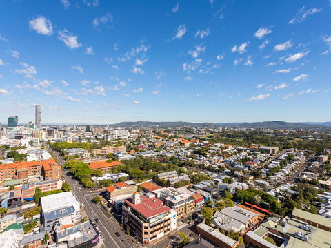 Hostrelax Residences On Alfred - Tourism Guide 29