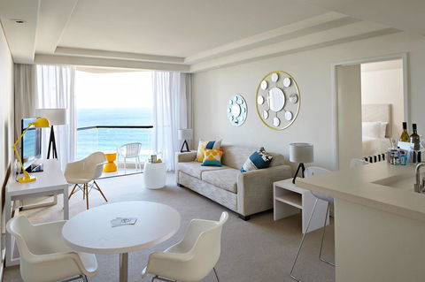 QT Gold Coast - Travel Search 7