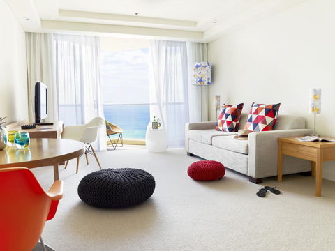 QT Gold Coast - Travel Search 30