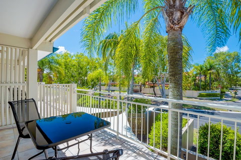 At The Sound Noosa Motel - Tourism Guide 30