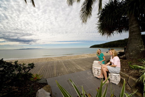 At The Sound Noosa Motel - Tourism Guide 15