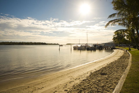 At The Sound Noosa Motel - Tourism Guide 12