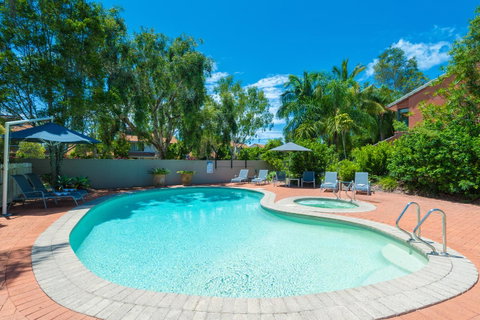 At The Sound Noosa Motel - Tourism Guide 7