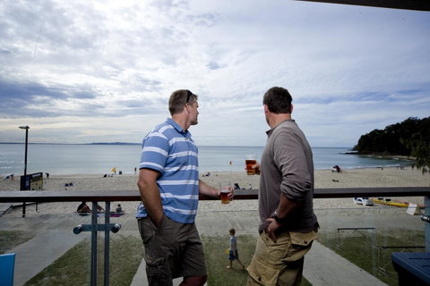At The Sound Noosa Motel - Tourism Guide 14