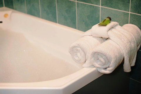 At The Sound Noosa Motel - Tourism Guide 31