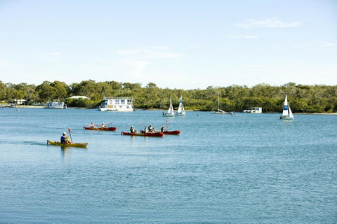At The Sound Noosa Motel - Tourism Guide 13