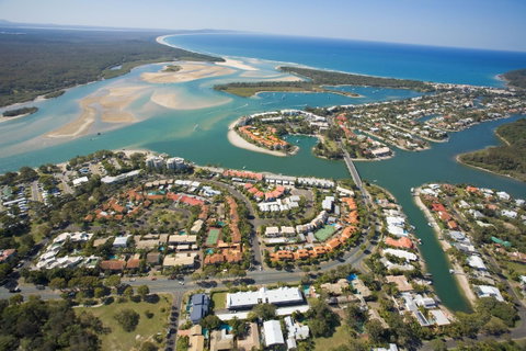 At The Sound Noosa Motel - Tourism Guide 11