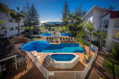 Le Beach Apartments - Tourism Guide 0