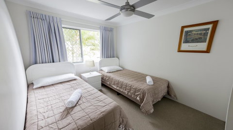 Le Beach Apartments - Tourism Guide 10