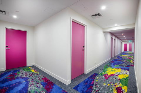 Ibis Styles Brisbane Elizabeth Street - Cruises Travel 21