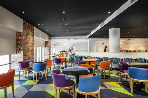 Ibis Styles Brisbane Elizabeth Street - Cruises Travel 12