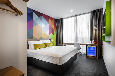 Ibis Styles Brisbane Elizabeth Street - Cruises Travel 14