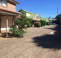Country Gardens Motor Inn - Cruises Travel