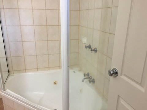 Country Gardens Motor Inn - Travel Agents 26