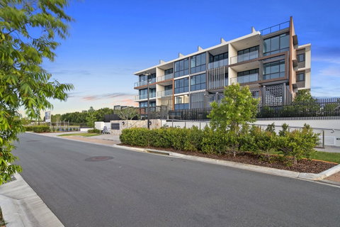 The Residences At The Peninsula - Tourism Guide 9