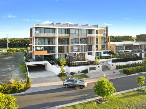 The Residences At The Peninsula - Tourism Guide 8
