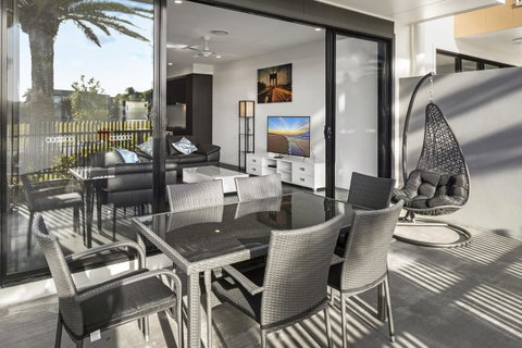 The Residences At The Peninsula - Tourism Guide 15