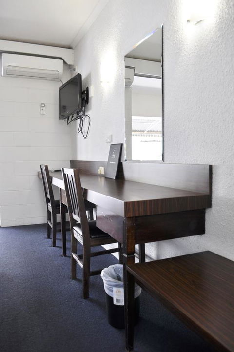 Alexandra Park Motor Inn - Tourism Guide 34