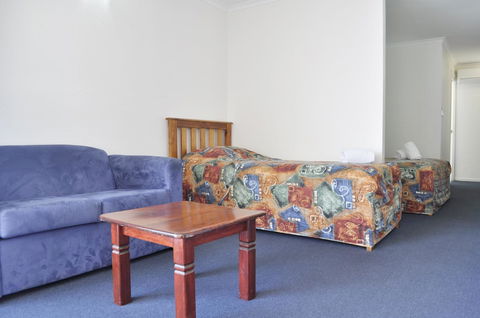 Alexandra Park Motor Inn - Tourism Guide 32