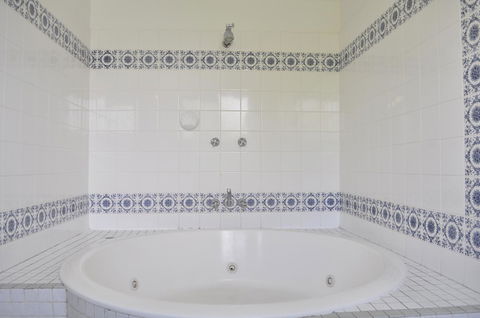 Alexandra Park Motor Inn - Tourism Guide 42