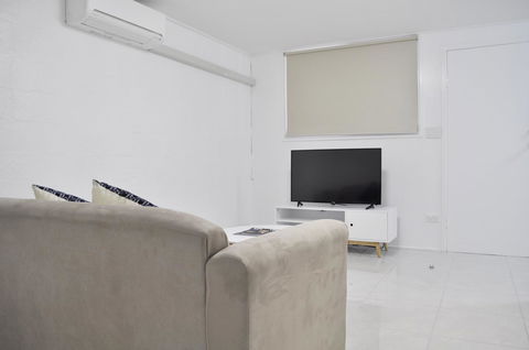 Alexandra Park Motor Inn - Tourism Guide 12