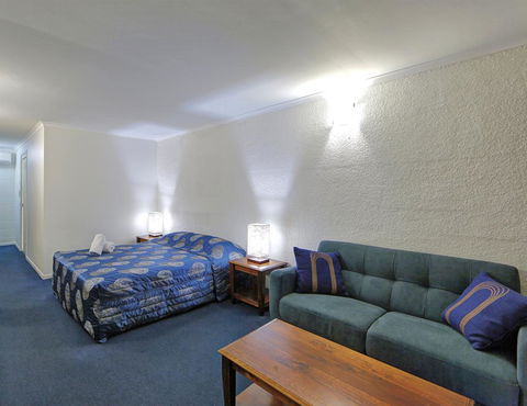Alexandra Park Motor Inn - Tourism Guide 4