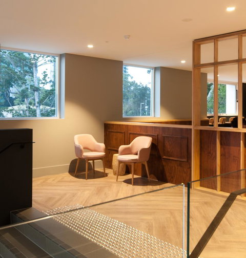 Woodroffe Hotel - Tourism Guide 24