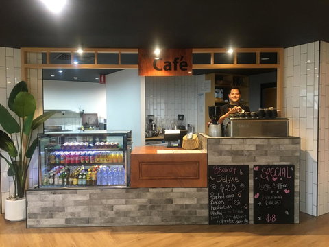 Woodroffe Hotel - Tourism Guide 3