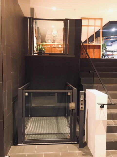 Woodroffe Hotel - Tourism Guide 9