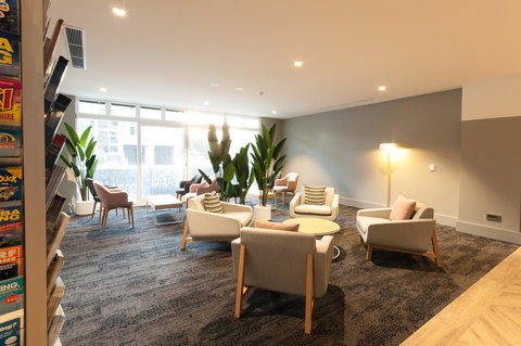 Woodroffe Hotel - Tourism Guide 26