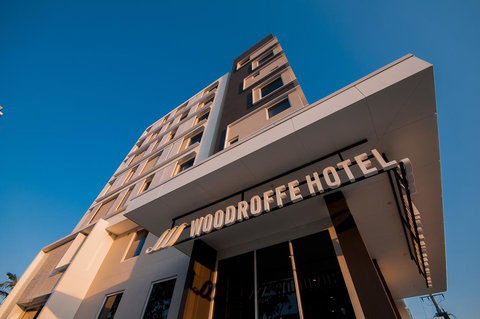 Woodroffe Hotel - Tourism Guide 18