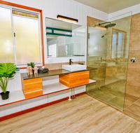 The Summit 1770 - Tourism Guide