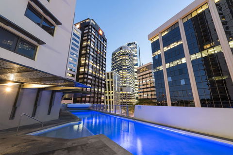 Oaks Brisbane Aurora Suites - Cruises Travel 2