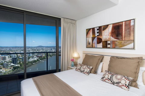 Oaks Brisbane Aurora Suites - Cruises Travel 4