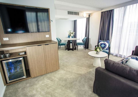 Mercure Brisbane Spring Hill - Cruises Travel 39