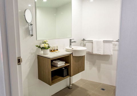 Mercure Brisbane Spring Hill - Cruises Travel 5