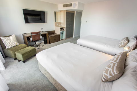 Mercure Brisbane Spring Hill - Cruises Travel 16